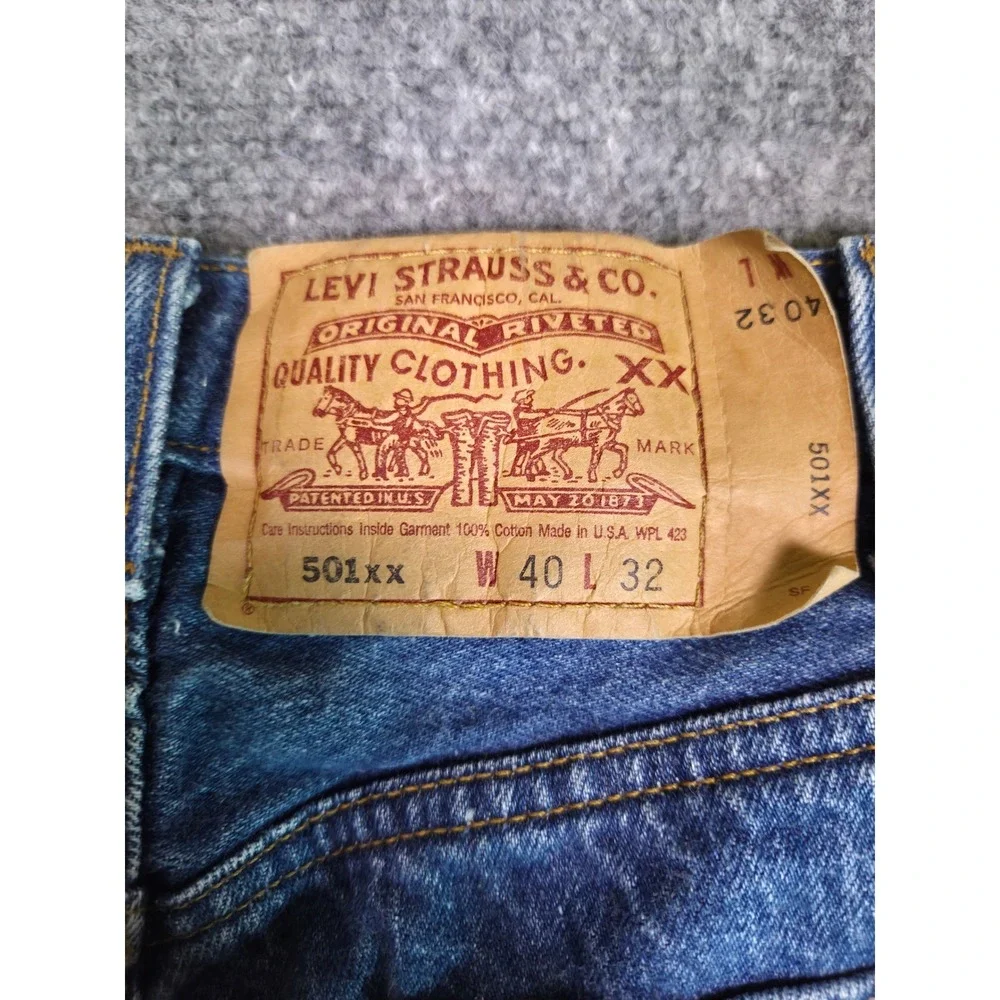 Vintage 90s Levi's 501 Jeans Mens 40x32 Blue Button Fly Denim Made in USA 555